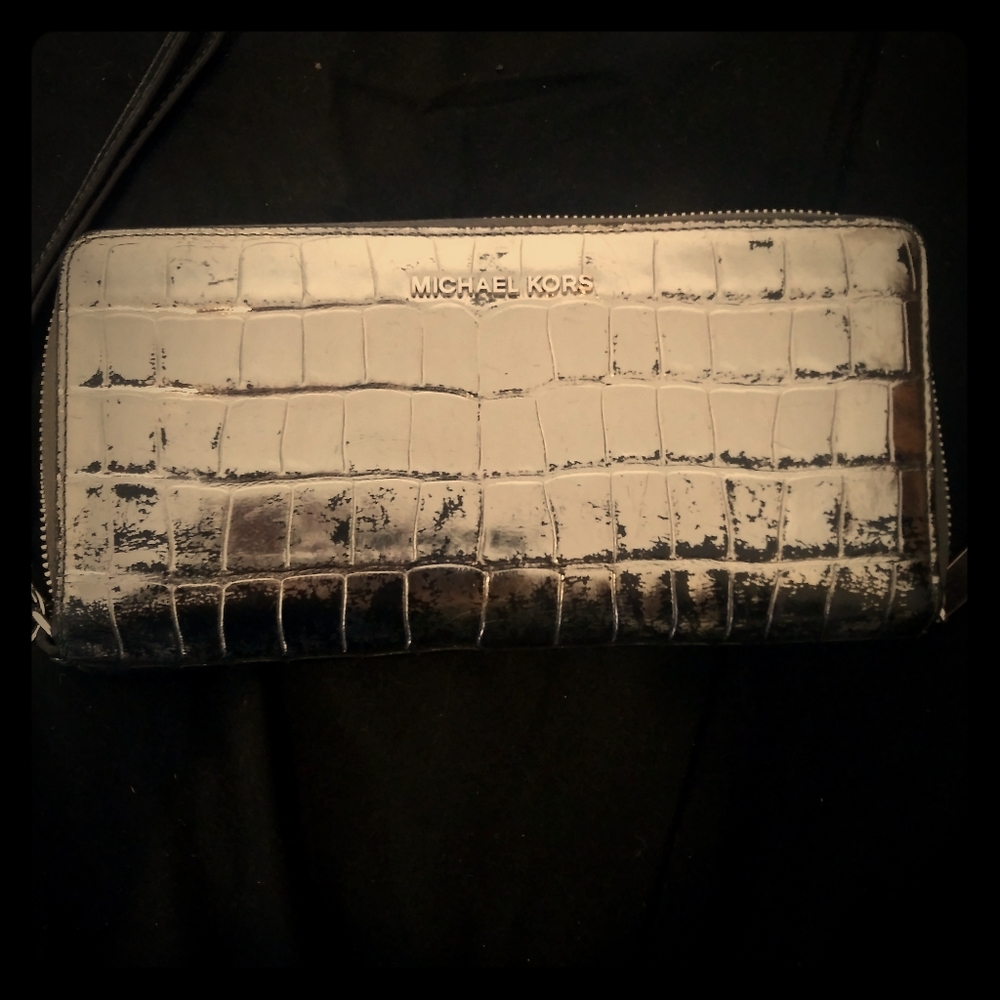 Micheal kors wallet